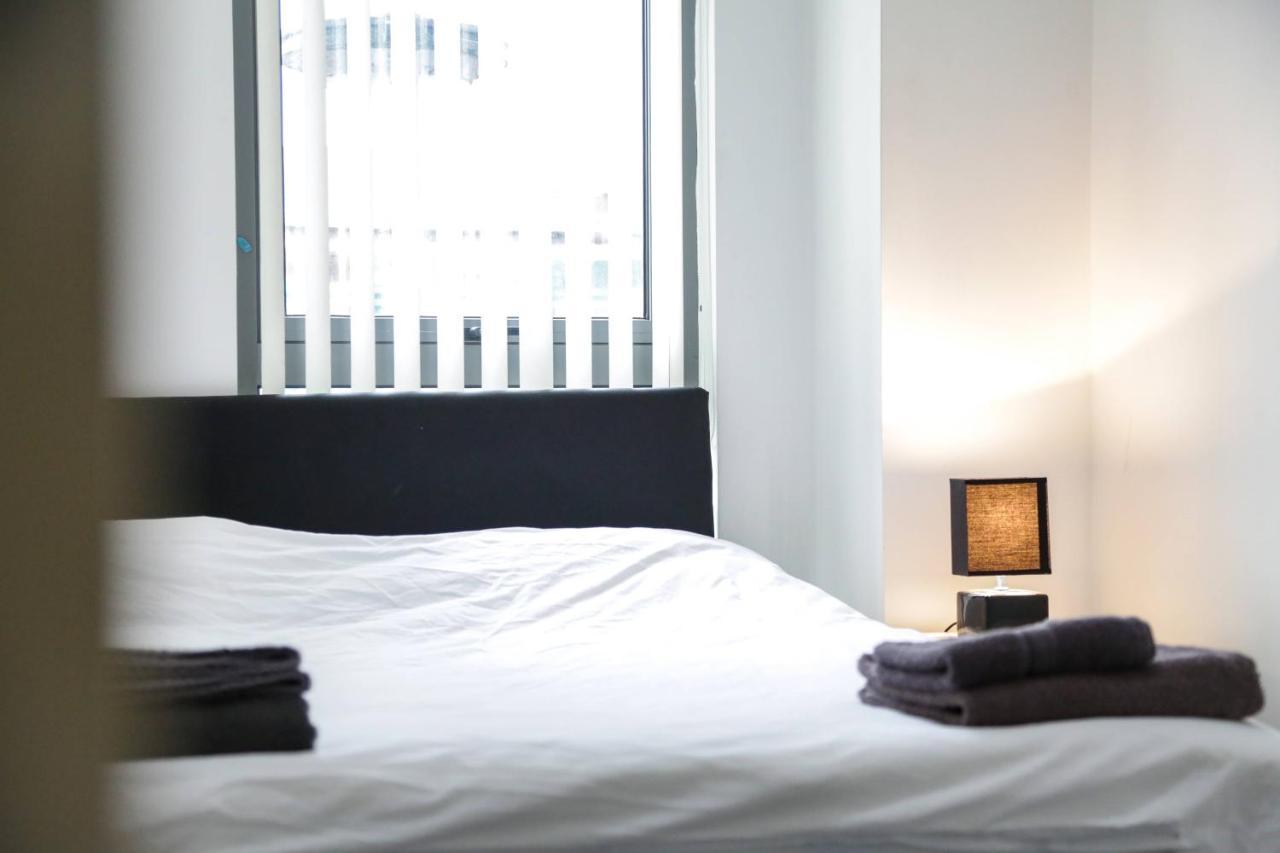 Serviced Apartment In Liverpool City Centre - Free Parking - Balcony - By Happy Days Exterior foto